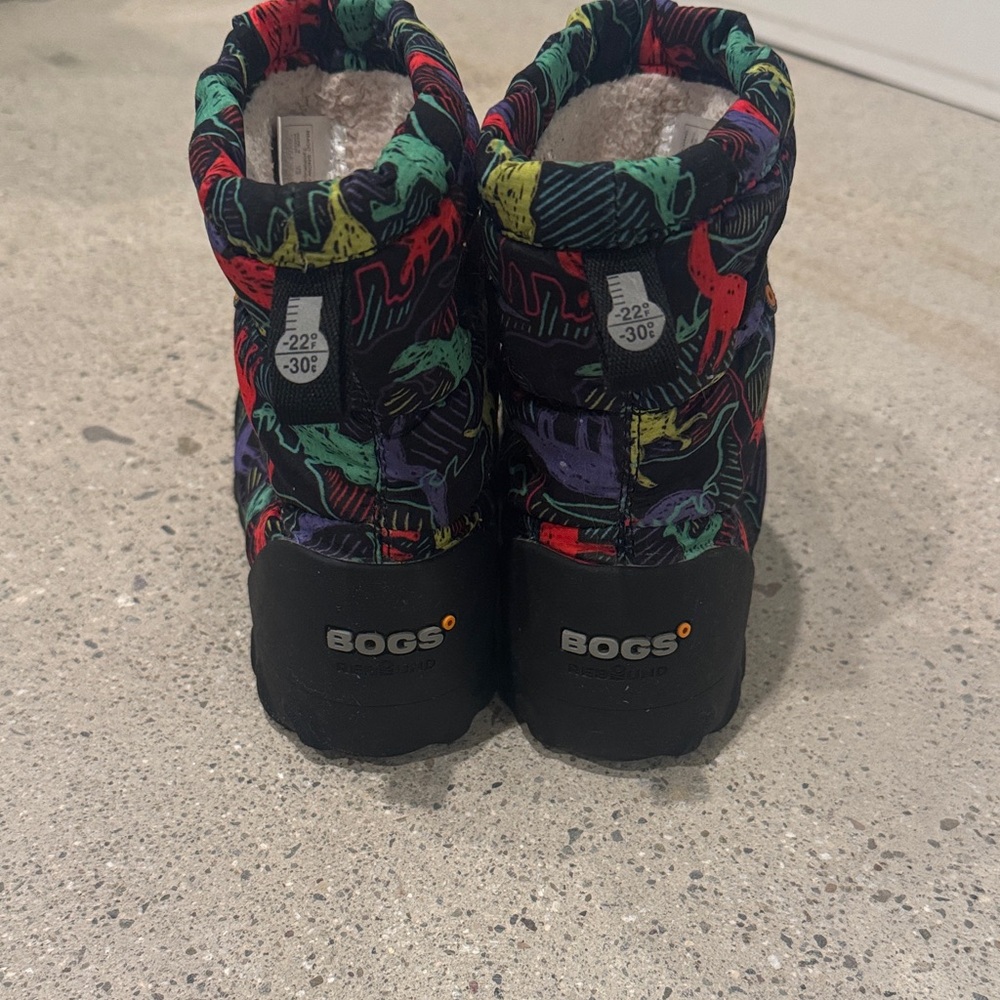 Bogs Black Multicolor Dinosaur Kids Boots - Picture 3 of 5